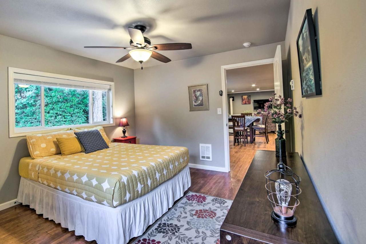 Coos Bay Retreat Less Than 2 Mi To Marina And Casino! Buitenkant foto