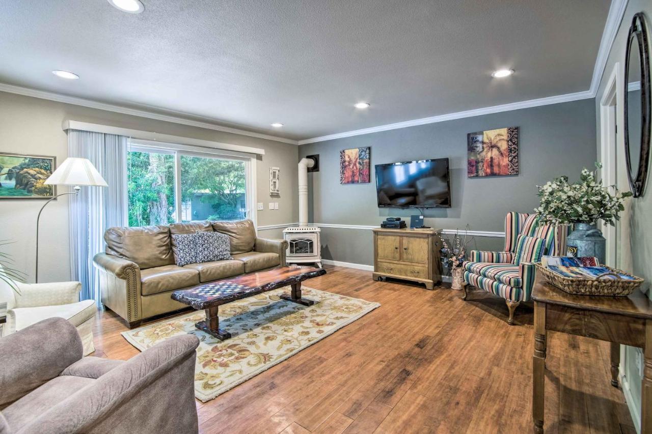 Coos Bay Retreat Less Than 2 Mi To Marina And Casino! Buitenkant foto